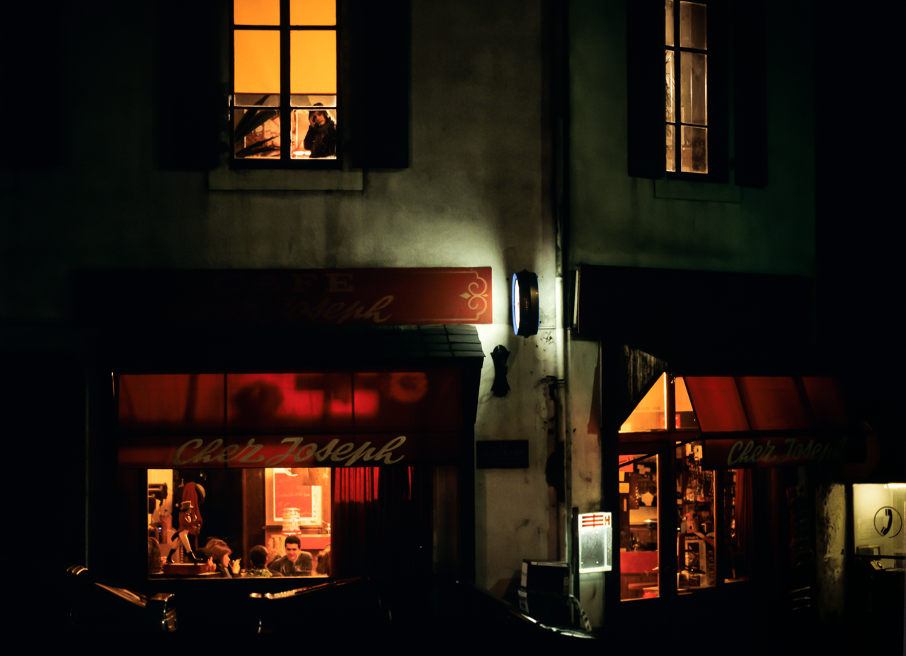 Zdjęcie Piotra Jaxy z&nbsp;planu filmu "Trzy kolory. Czerwony". 