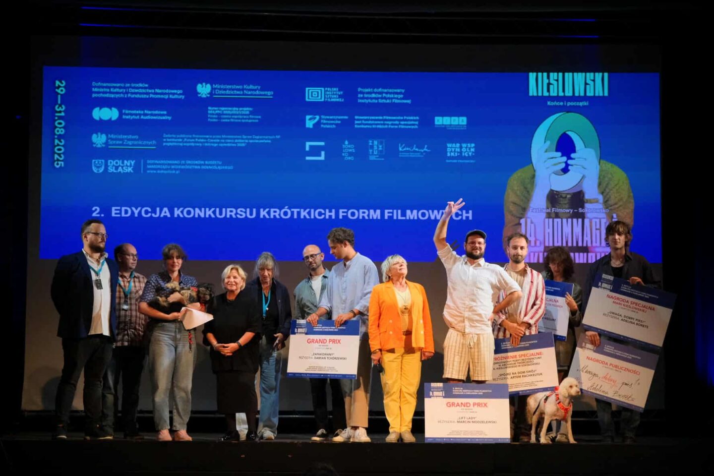 Nagrodzeni, Jury i&nbsp;prowadzący. Zdjęcie: Marcela Paniak